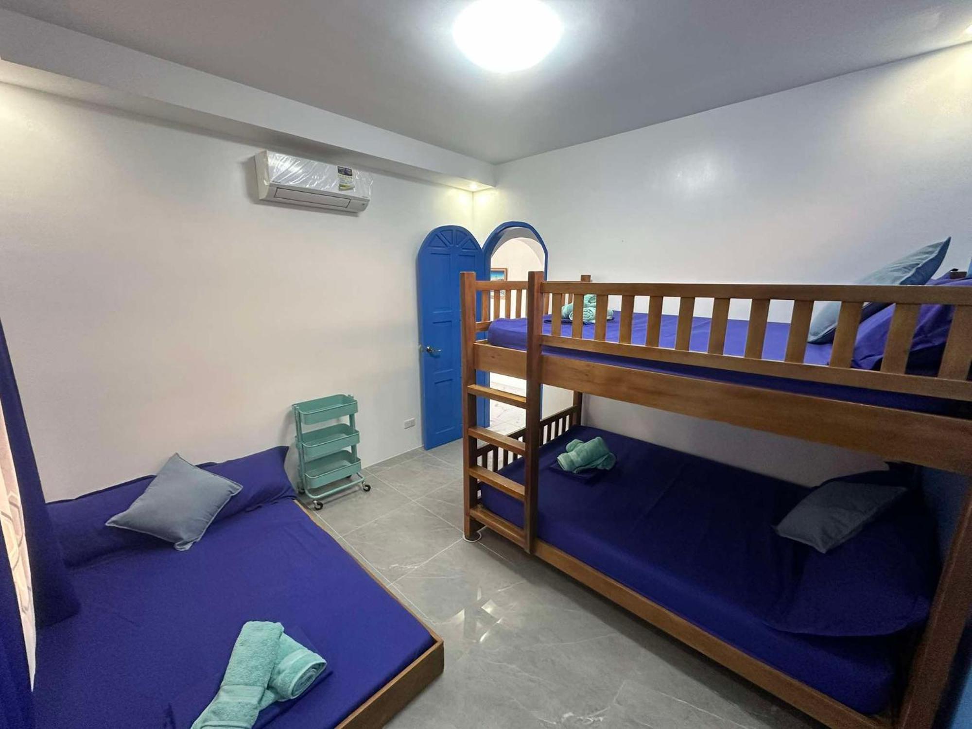 Aina Hannah Family Resort'S Greek Unit Calatagan Buitenkant foto